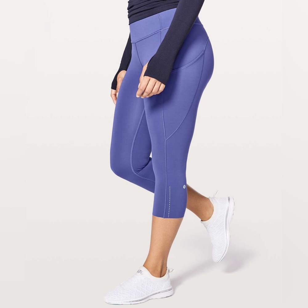 Great condition Lululemon Fast & Free Crop purple size 6 nulux leggings